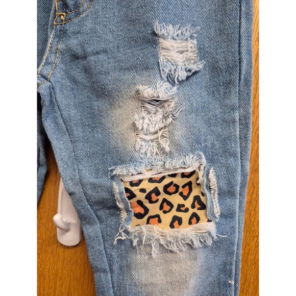 Light Wash Distressed Denim with Leopard 18 - 24 Months Kids all sizes - Picture 4 of 7
